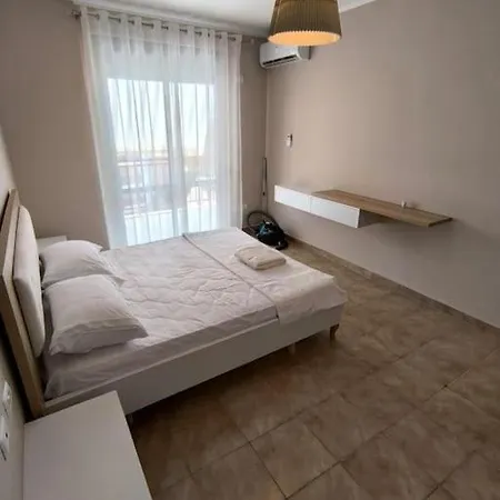 Toni Apartment *